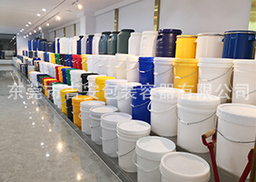 大泬插视频网站吉安容器一楼涂料桶、机油桶展区